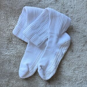 Souls. White Cloud Grip Pilates Socks